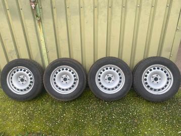 Set winterbanden met velgen VW Tiguan  beschikbaar voor biedingen