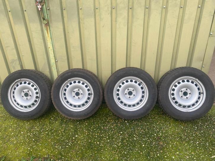 Set winterbanden met velgen VW Tiguan, Auto-onderdelen, Banden en Velgen, Banden en Velgen, Winterbanden, 16 inch, 215 mm, Ophalen
