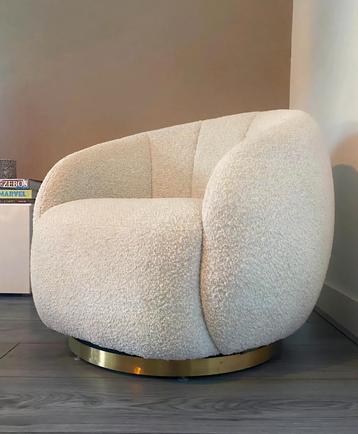 Richmond Interiors Draaifauteuil Jago - Bouclé Wit beschikbaar voor biedingen