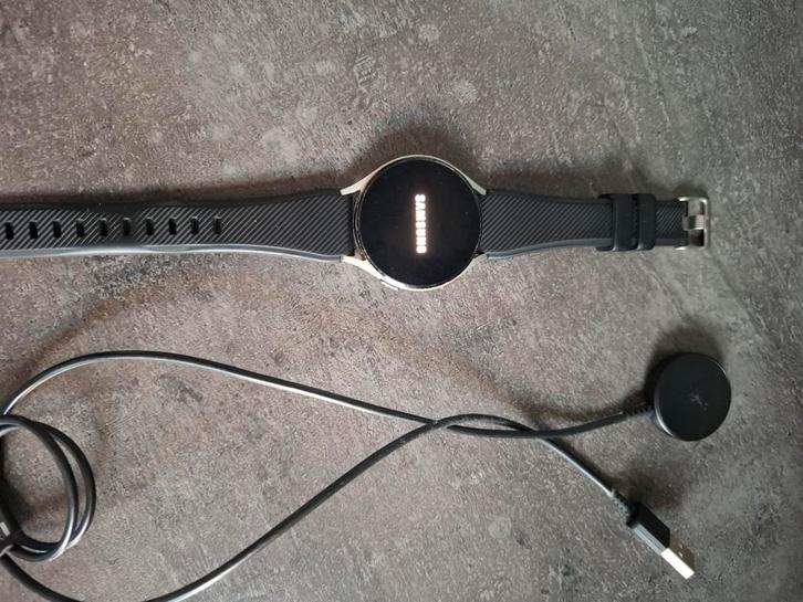 Samsung Galaxy Watch 4 - Smartwatch, Sieraden, Tassen en Uiterlijk, Smartwatches, Gebruikt, Android, Zwart, Afstand, Calorieverbanding