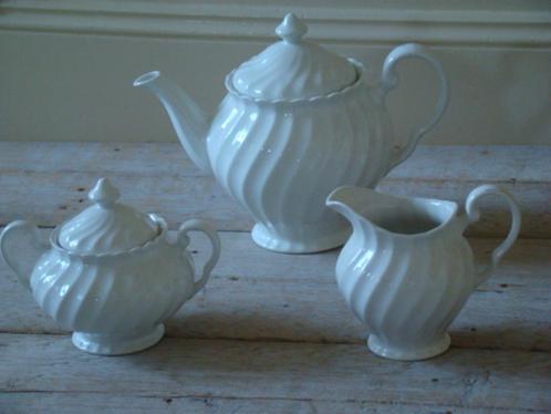 Servies, Engels, Johnson Brothers, gaaf, Antiek en Kunst, Antiek | Servies los, Ophalen of Verzenden