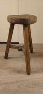 Oud landelijk krukje, Huis en Inrichting, Krukjes, Ophalen of Verzenden, Hout