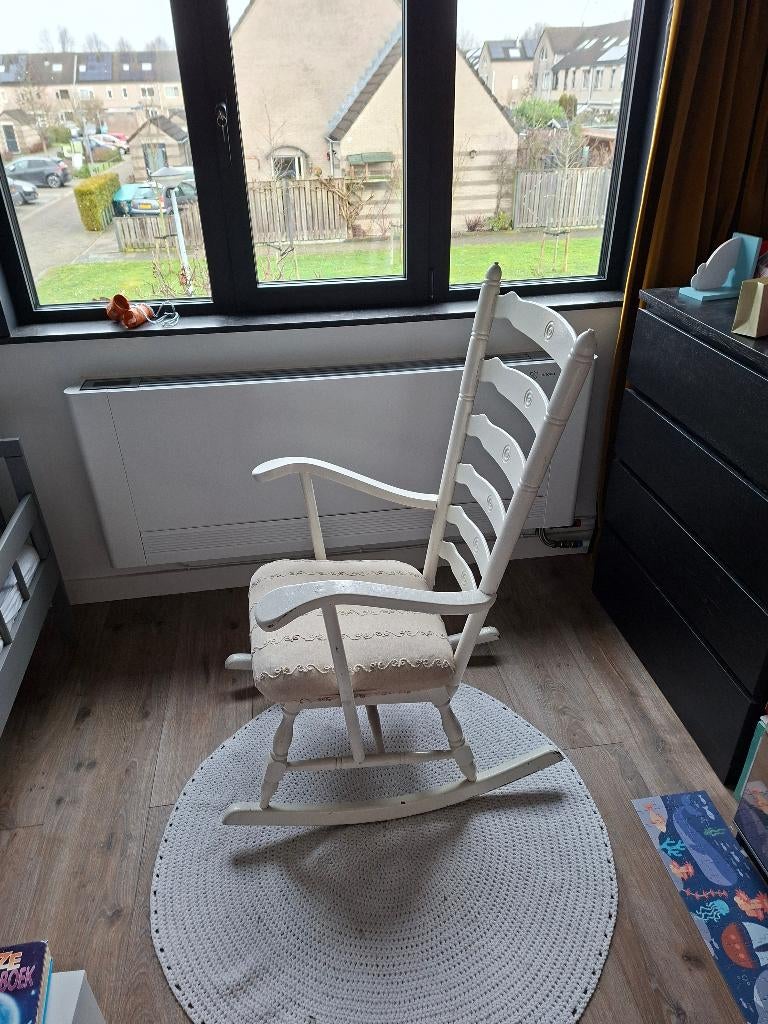 Vintage Houten Schommelstoel Wit, Ophalen, Gebruikt, Wit, Stof