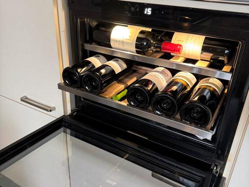 AEG Wijnkoelkast (nieuwprijs 1500 euro), Witgoed en Apparatuur, Koelkasten en IJskasten, Zo goed als nieuw, Zonder vriesvak, 45 tot 60 cm