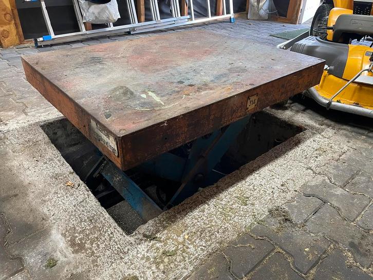 Heftafel 3000kg 220V, Doe-het-zelf en Verbouw, Werkbanken, Zo goed als nieuw, Ophalen