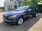 BMW 5-serie Touring 523i High Executive Aut, heerlijke 6-cyl, Automaat, Achterwielaandrijving, Zwart, 2497 cc