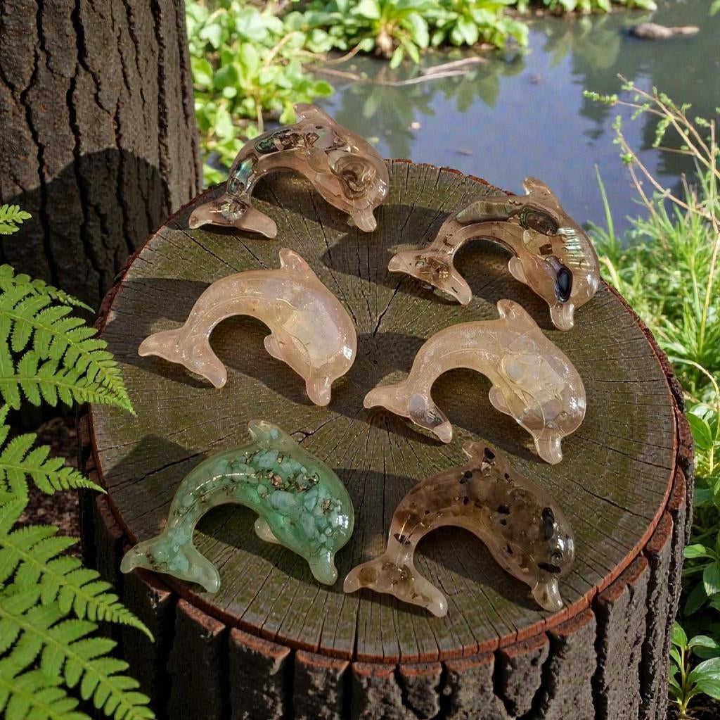Orgonite dolfijnen, Verzamelen, Mineralen en Fossielen, Ophalen of Verzenden, Mineraal