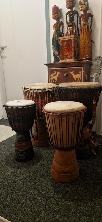 Mooie djembe's groot en middel  beschikbaar voor biedingen