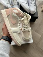 Jordan 1 Mid SE Seersucker (Women's) 42, Beige, Nieuw, Ophalen of Verzenden, Sneakers of Gympen