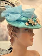 Oud vintage theater hoedje 50s 60s fascinator hoofdtooi, Ophalen of Verzenden, Dames