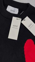AMI Paris trui – Nieuw, nooit gedragen (Zwart/Rood, maat M), Kleding | Dames, Truien en Vesten, Ophalen of Verzenden, Zo goed als nieuw