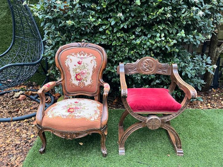 Twee antieke stoelen, Antiek en Kunst, Antiek | Meubels | Stoelen en Banken, Ophalen of Verzenden