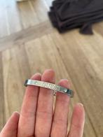 Guess Bangle Armband met Driehoek Design, Sieraden, Tassen en Uiterlijk, Armbanden, Gebruikt, Staal, Verzenden, Zilver