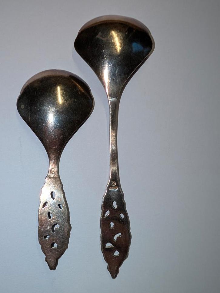 Suikerschepjes - 2 x (verzilverd 'Djokja'), Antiek en Kunst, Antiek | Bestek, Ophalen of Verzenden