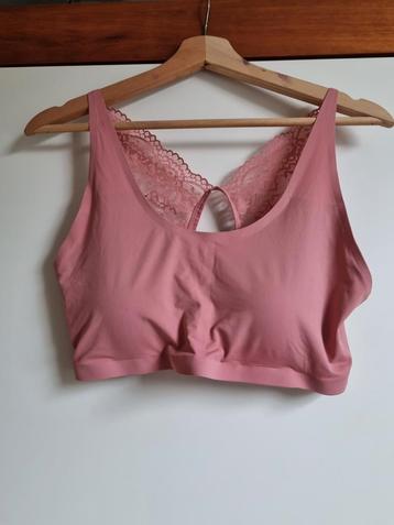 Roze Top met kant maat l my essentials beschikbaar voor biedingen