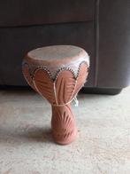 Keramieken Bongo met dierenvel - 29 cm hoog, Ophalen of Verzenden, Gebruikt, Trommel