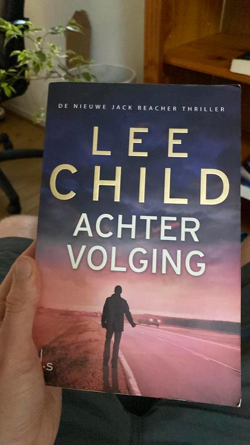 Lee Child - Achtervolging, Boeken, Thrillers, Zo goed als nieuw, Amerika, Ophalen of Verzenden