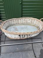 Tuin decoratie grote rottan mand met zinken binnenbak, Tuin en Terras, Tuinwanddecoratie, Ophalen of Verzenden, Zo goed als nieuw