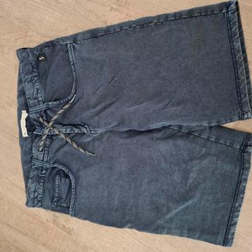 Protest. Korte broek in spijkerlook. Maat 176. beschikbaar voor biedingen