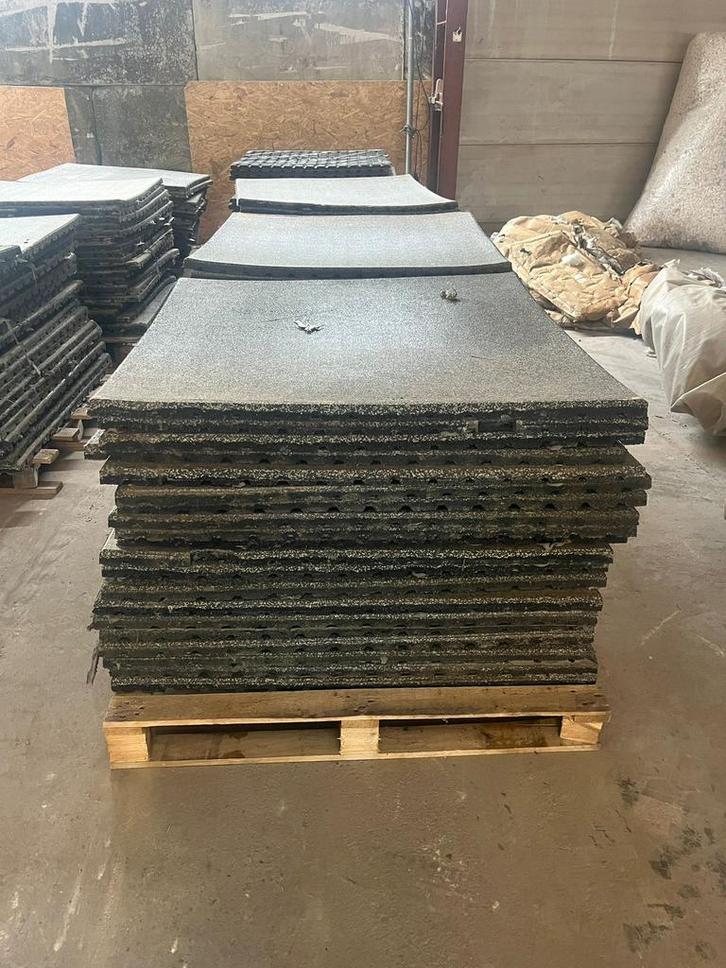 Rubberen mat ( stal ) matten  tegels 1 x 1 x 3 cm, Dieren en Toebehoren, Stalling en Weidegang