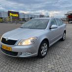 Skoda Octavia 1.4 TSI 90KW AUTOMAAT 2009 Grijs, Auto's, 65 €/maand, Stof, Zwart, 4 cilinders