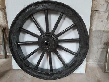 koetswiel, wagenwiel, karrewiel beschikbaar voor biedingen