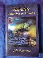 Nefratete, priesteres in Atlantis, Boeken, Ophalen of Verzenden, Zo goed als nieuw
