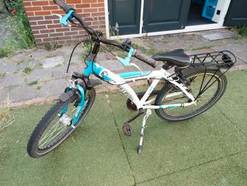Batavus Snake 24 inch jongensfiets met naafdynamo. beschikbaar voor biedingen