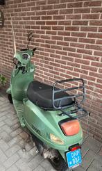 Agm scooter, Fietsen en Brommers, Ophalen, Zo goed als nieuw, Benzine, Overige merken