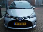 Toyota Yaris 1.5 Hybrid Dynamic (bj 2015, automaat), 12 maanden, Gebruikt, Euro 6, 4 cilinders