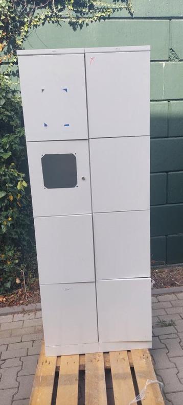 Metalen lockers met elektronisch LoQit-toegangssysteem beschikbaar voor biedingen