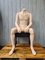 zittende etalagepop man headless huidskleur smal postuur, Ophalen, Paspop