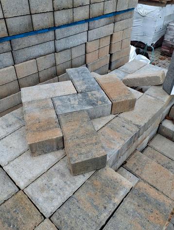 Musselkalk betonklinkers 6cm - €16,50 p/m² beschikbaar voor biedingen