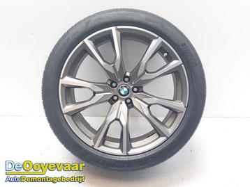 Velg + Band van een BMW X7 beschikbaar voor biedingen