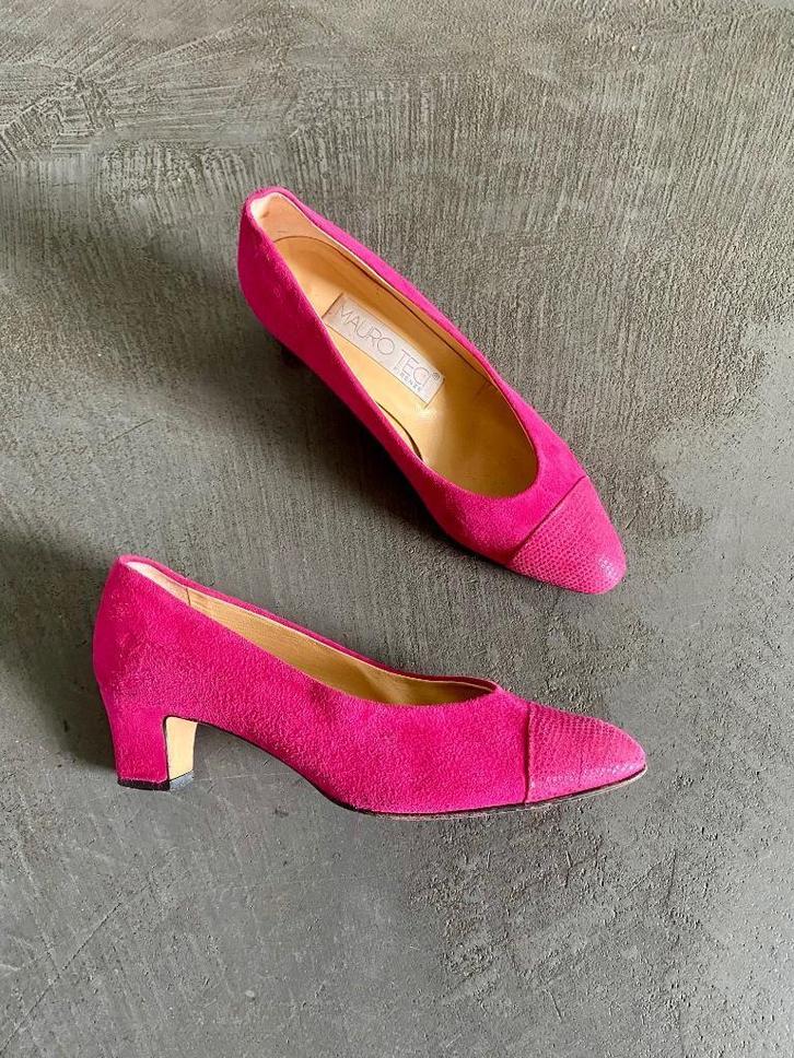 i522 Mauro Teci maat 39 suede-leren pumps schoenen hak roze, Kleding | Dames, Schoenen, Zo goed als nieuw, Zwart, Ophalen of Verzenden