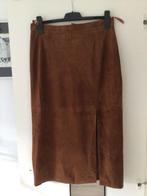 Suede midi rok, Kleding | Dames, Rokken, Maat 38/40 (M), Bruin, Ophalen of Verzenden, Onbekend
