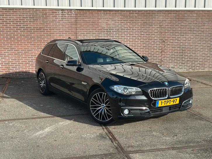 BMW 5-Serie 3.0 530D XD Touring AUT 2013 Zwart, Auto's, BMW, Bedrijf, ABS, Achteruitrijcamera, Adaptieve lichten, Adaptive Cruise Control
