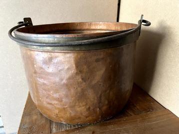 Koperen ketel beschikbaar voor biedingen