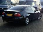 BMW 3-serie 318i High Executive | DEALER ONDERHOUDEN | TREKH, Parkeersensor, Zwart, 4 cilinders, 129 pk