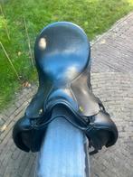 Te koop goed onderhouden  zwart Anatomica 17,5 inch zadel, Dieren en Toebehoren, Ophalen of Verzenden, Gebruikt, Dressuur