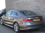 Audi A3 Limousine 1.4 TFSI CoD Ambition Pro Line S, Gebruikt, 4 cilinders, Leder en Stof, Origineel Nederlands