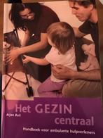 A. Bolt - Het gezin centraal, Ophalen of Verzenden, Zo goed als nieuw, A. Bolt