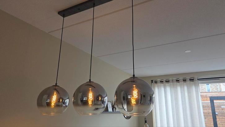 Mooie hanglamp met rookglas, Huis en Inrichting, Lampen | Hanglampen, Zo goed als nieuw, 75 cm of meer, Glas, Ophalen