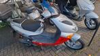 Aprilia sr netscaper 50cc 2t lc duits, Fietsen en Brommers, Ophalen, Zo goed als nieuw, Tweetakt, SR 50
