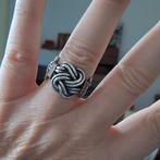 Zware Zilveren Vintage Knoopring - Maat 19, 19 tot 20, Ophalen of Verzenden, Zo goed als nieuw, Dame of Heer