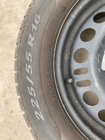 4 Pirelli Sottozero 225/55 R16 Winterbanden met Velgen beschikbaar voor biedingen