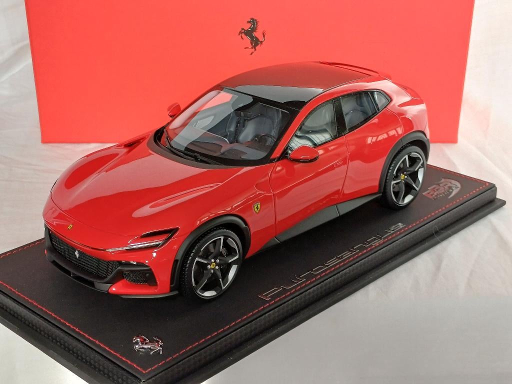 Ferrari Purosangue Rosso Corsa 322 incl. vitrinekap BBR 1/18, Ophalen of Verzenden, Nieuw, Auto, Overige merken