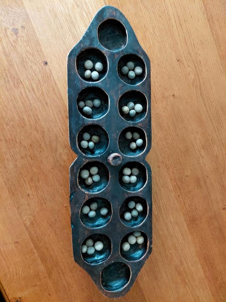 Mancala bordspel uit Ghana, Hobby en Vrije tijd, Gezelschapsspellen | Bordspellen, Gebruikt, Een of twee spelers, Reisspel, Ophalen