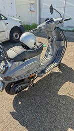 Vespa bromfiets 2013 , weinig km gereden., Fietsen en Brommers, Scooters | Vespa, Ophalen, Gebruikt, Vespa S, Benzine