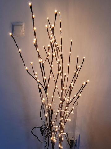 Kersttak met verlichting beschikbaar voor biedingen